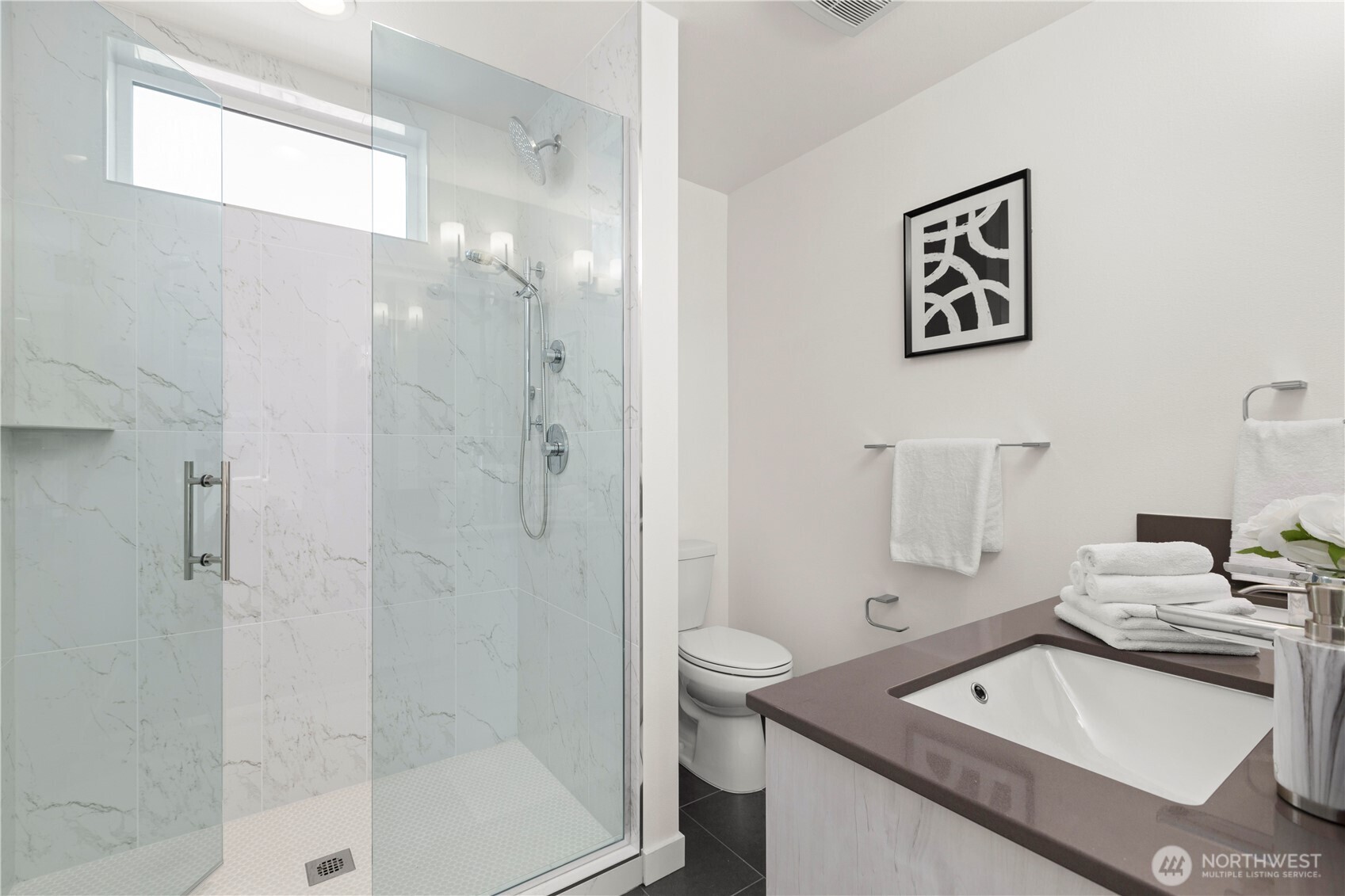 9518 Interlake Avenue North Seattle, WA 98103 - Photo 28 of 40