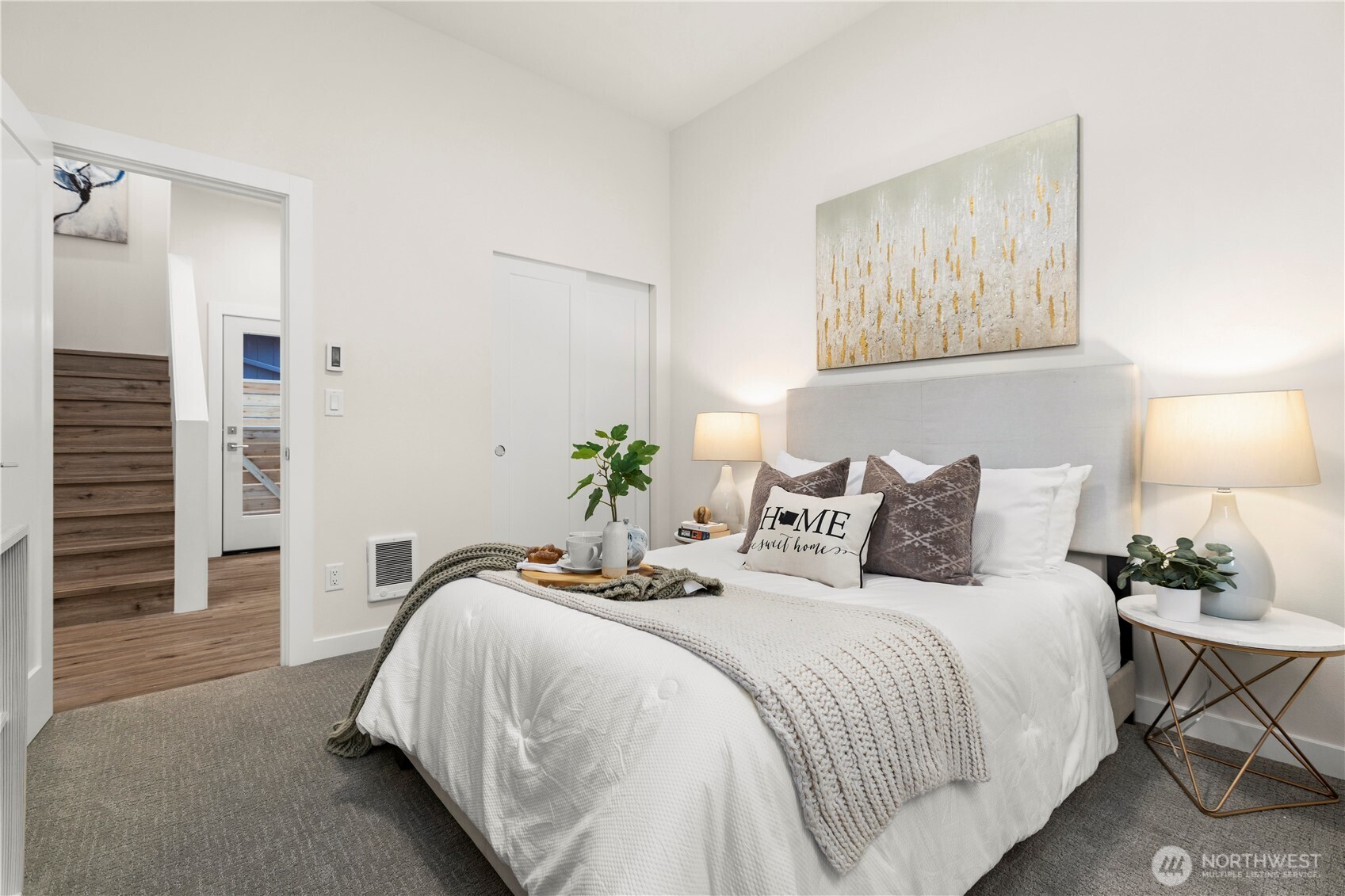 9518 Interlake Avenue North Seattle, WA 98103 - Photo 9 of 40