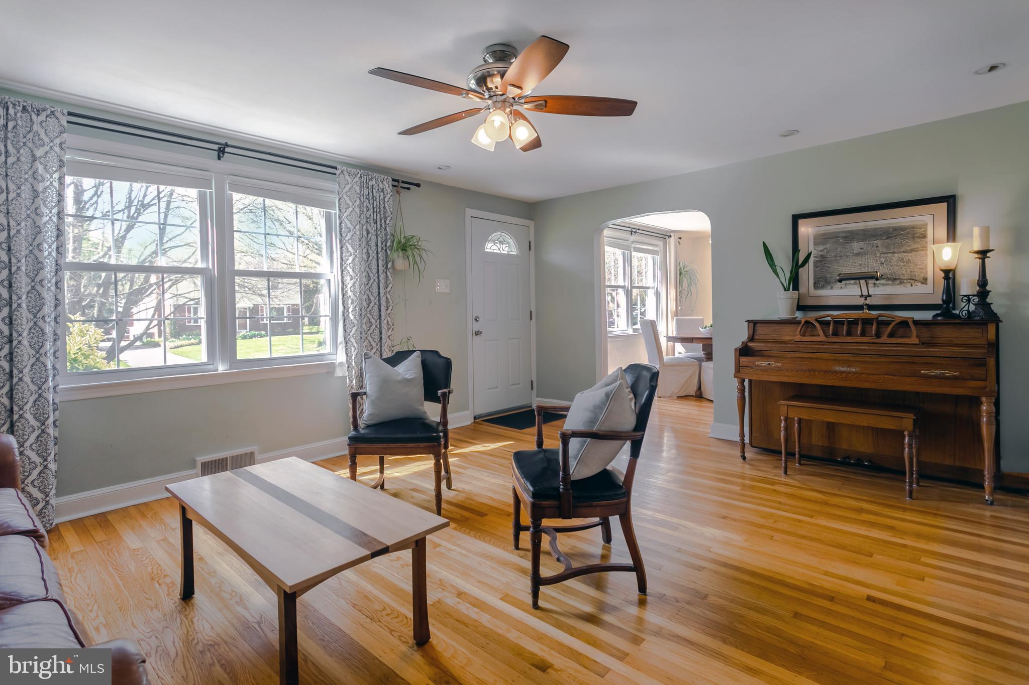 220 Wickford Road Havertown, PA 19083 - Photo 4 of 29
