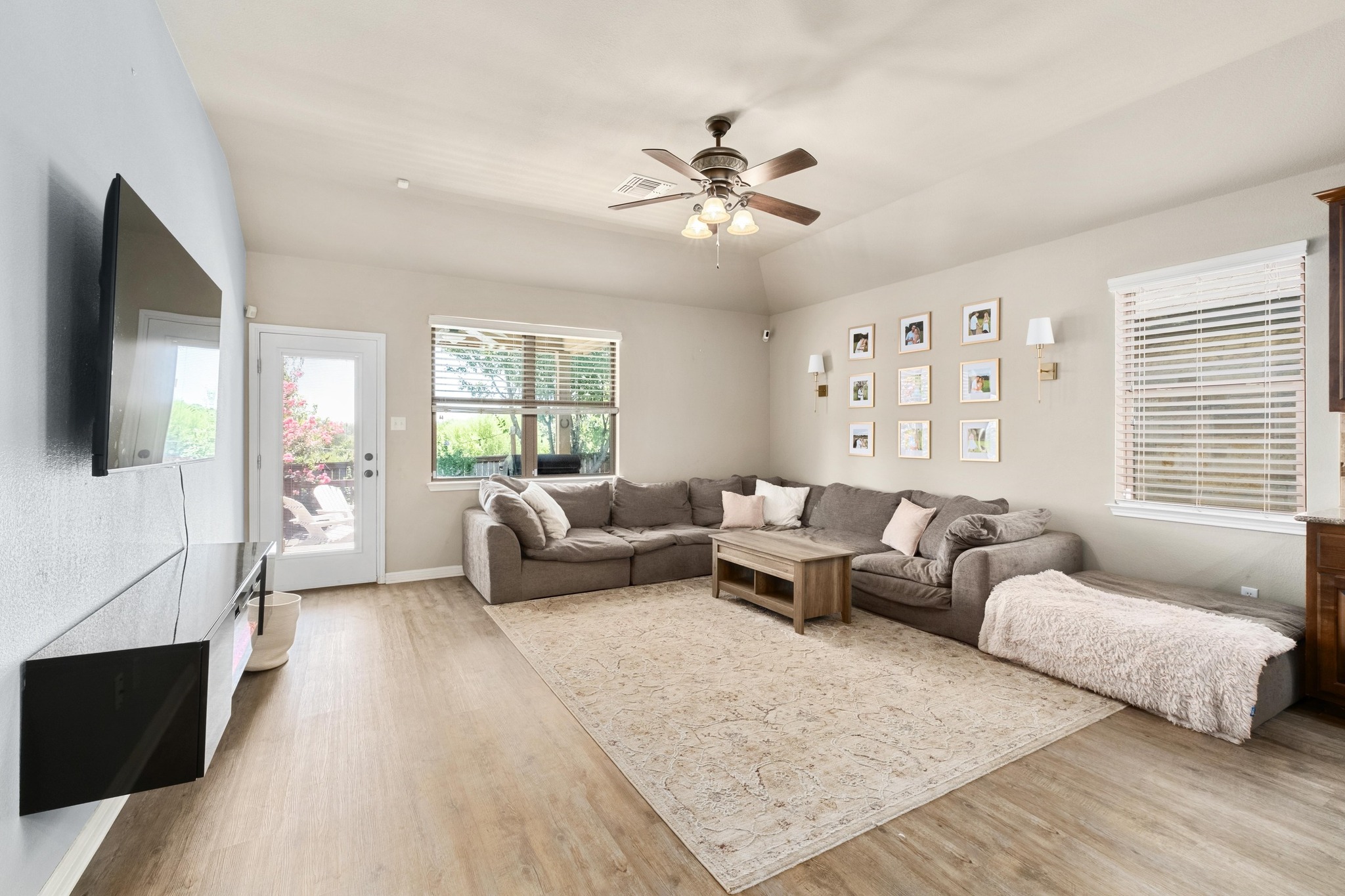 463 Tranquility Mountain Buda, TX 78610 - Photo 7 of 29