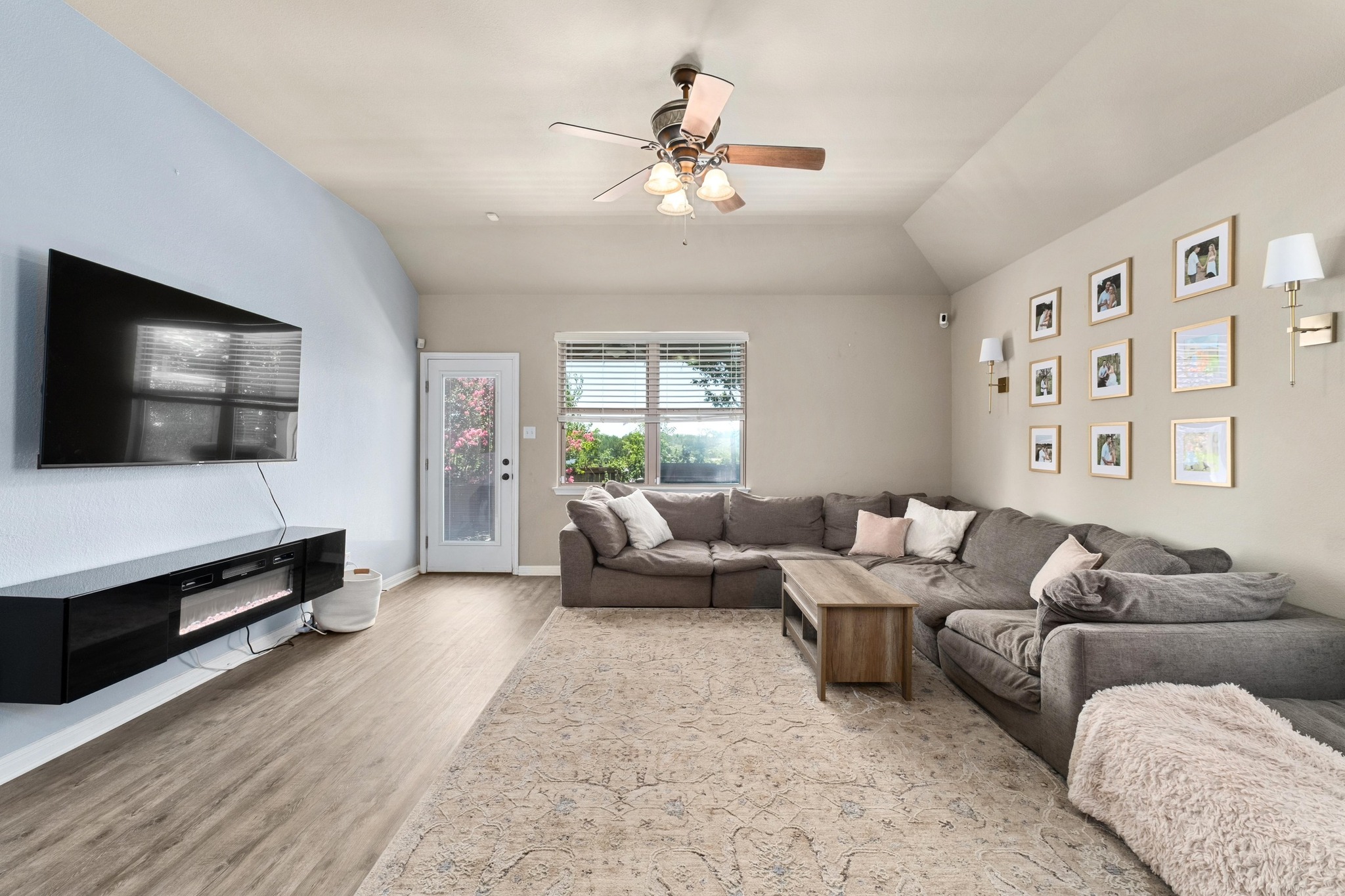 463 Tranquility Mountain Buda, TX 78610 - Photo 8 of 29