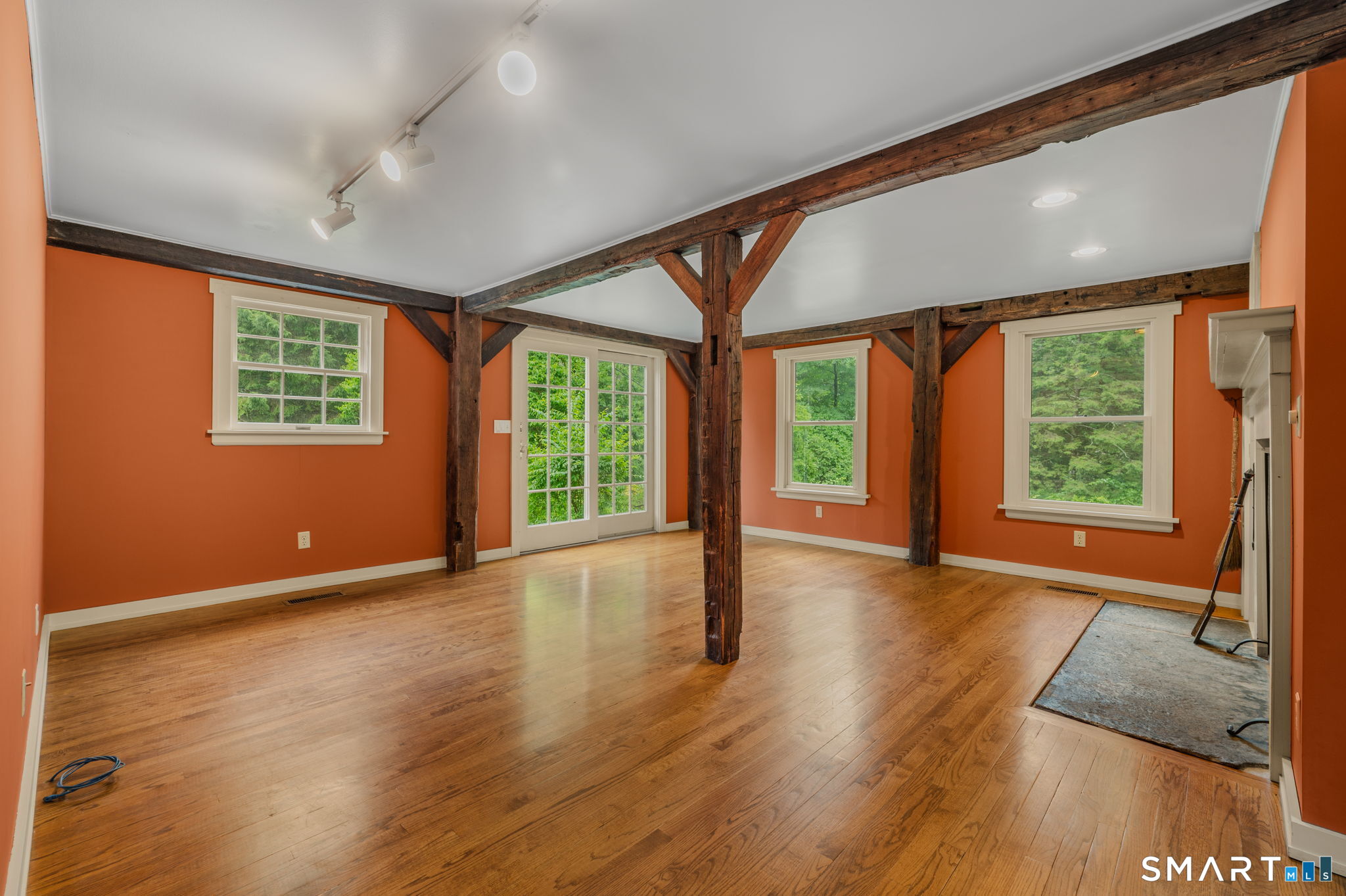 365 Winthrop Road Deep River, CT 06417 - Photo 4 of 40