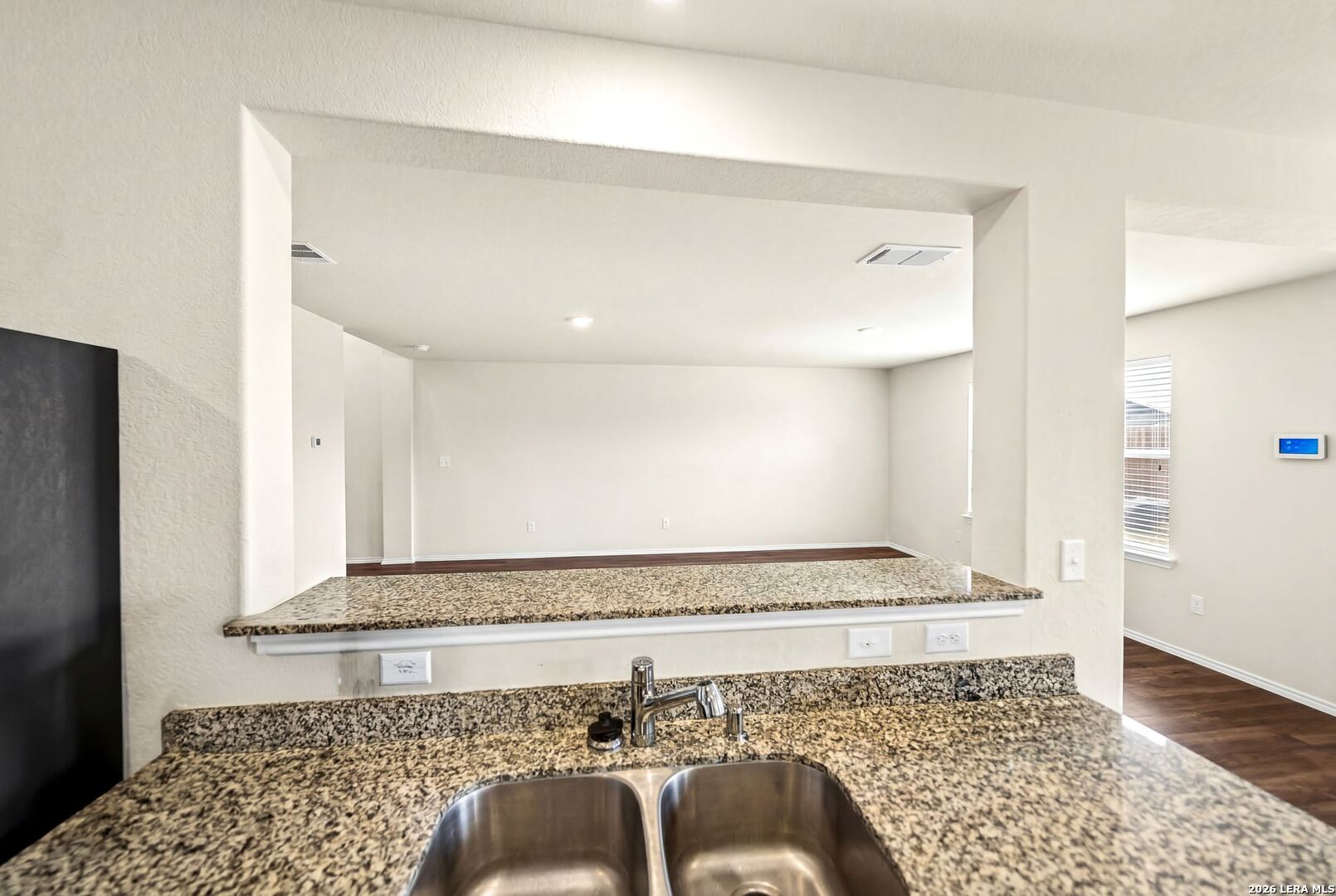 6710 Turnpike Converse, TX 78109 - Photo 11 of 34 a view of a rug