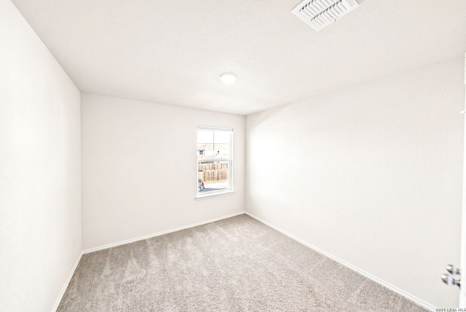 6710 Turnpike Converse, TX 78109 - Photo 17 of 34 a view of room and window