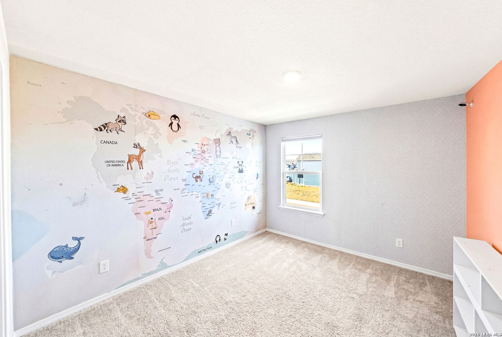 6710 Turnpike Converse, TX 78109 - Photo 19 of 34 a view of bathroom with window