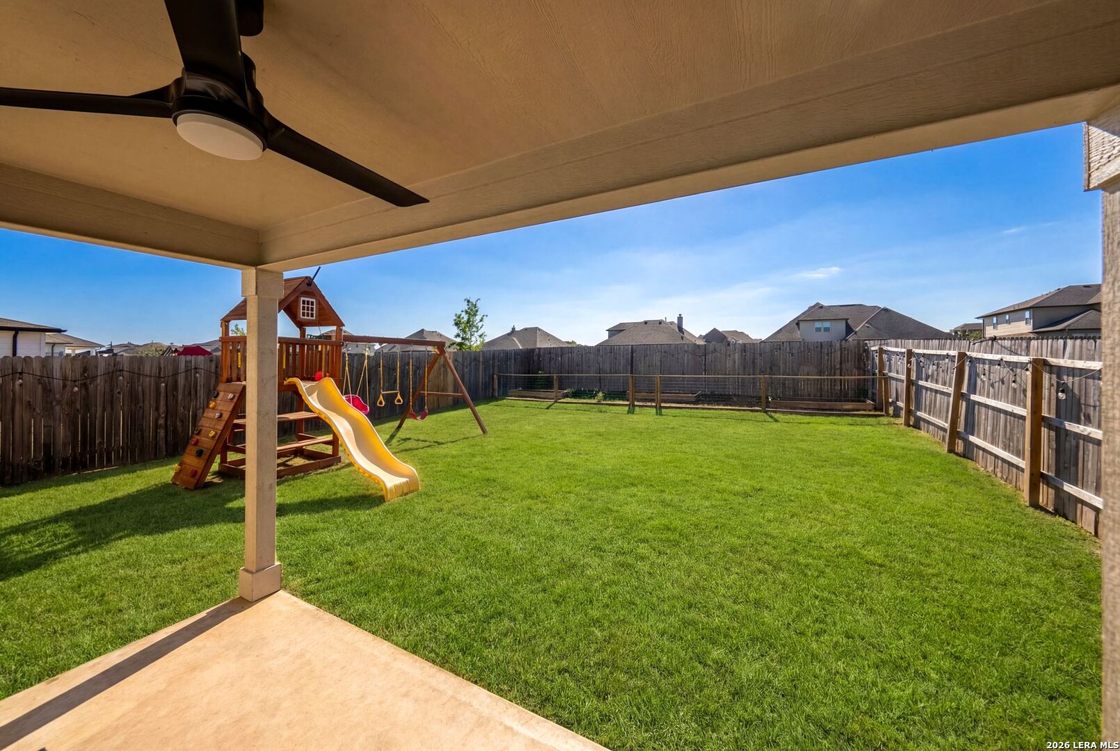 6710 Turnpike Converse, TX 78109 - Photo 25 of 34 a view of a house with backyard