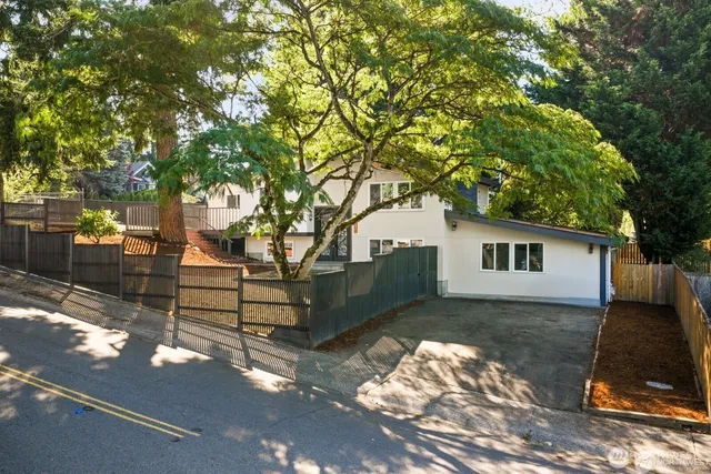 $1,299,000 | 8801 Northeast 140th Place, Kirkland, WA 98034