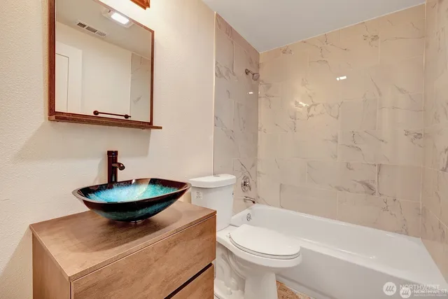 $1,299,000 | 8801 Northeast 140th Place, Kirkland, WA 98034