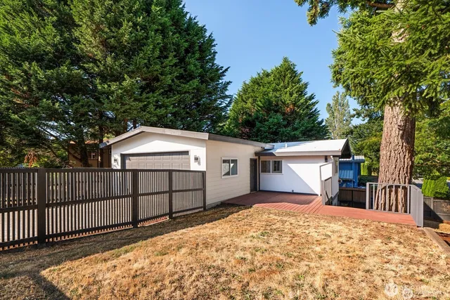 $1,299,000 | 8801 Northeast 140th Place, Kirkland, WA 98034