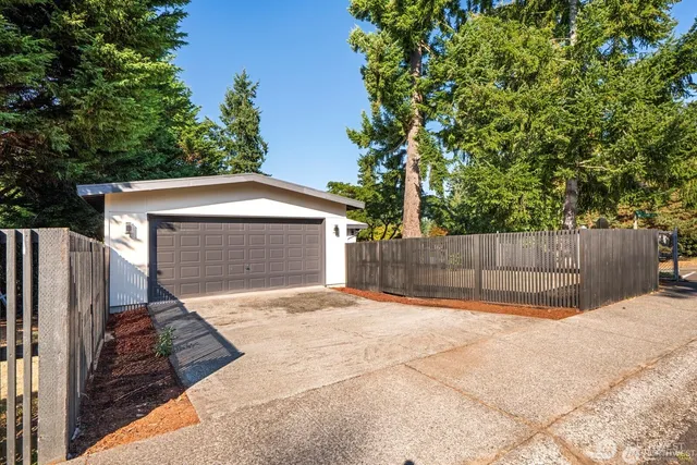 $1,299,000 | 8801 Northeast 140th Place, Kirkland, WA 98034