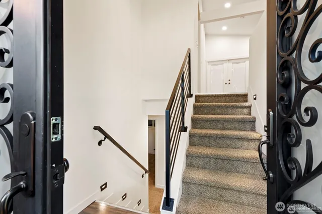 $1,299,000 | 8801 Northeast 140th Place, Kirkland, WA 98034