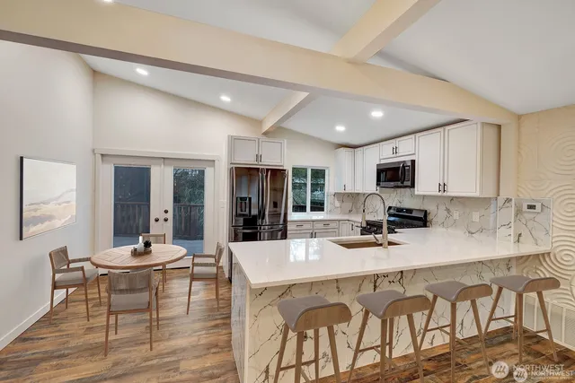 $1,299,000 | 8801 Northeast 140th Place, Kirkland, WA 98034