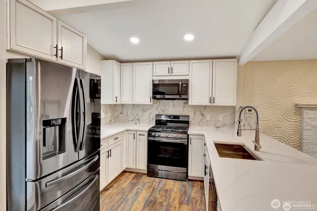 $1,299,000 | 8801 Northeast 140th Place, Kirkland, WA 98034