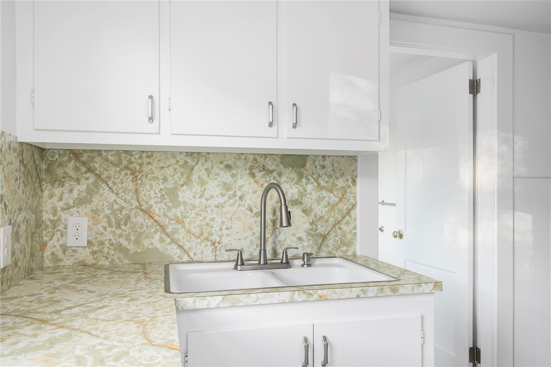 97 Bliss Mine Road Newport, RI 02840 - Photo 11 of 32