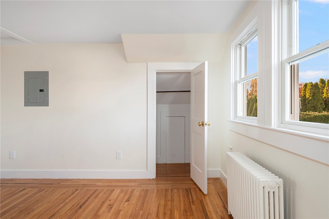 97 Bliss Mine Road Newport, RI 02840 - Photo 13 of 32