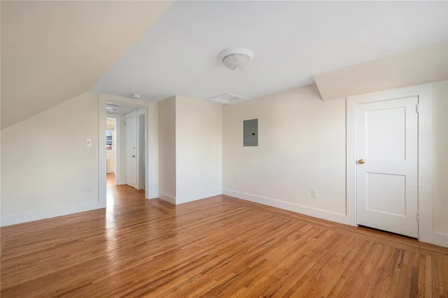 $2,300 | 97 Bliss Mine Road, Newport, RI 02840