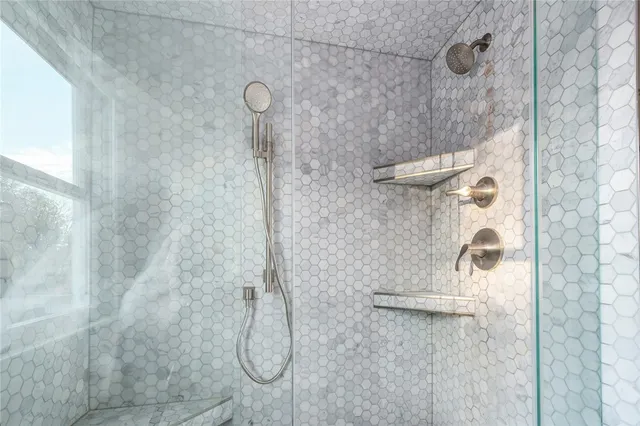 $2,300 | 97 Bliss Mine Road, Newport, RI 02840