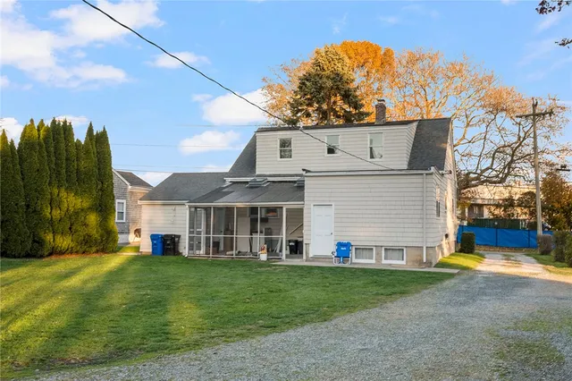 $2,300 | 97 Bliss Mine Road, Newport, RI 02840