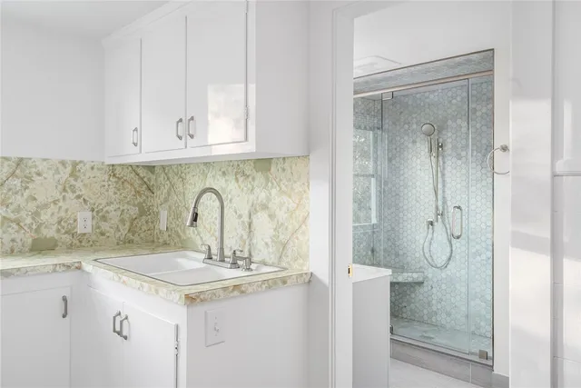 $2,300 | 97 Bliss Mine Road, Newport, RI 02840