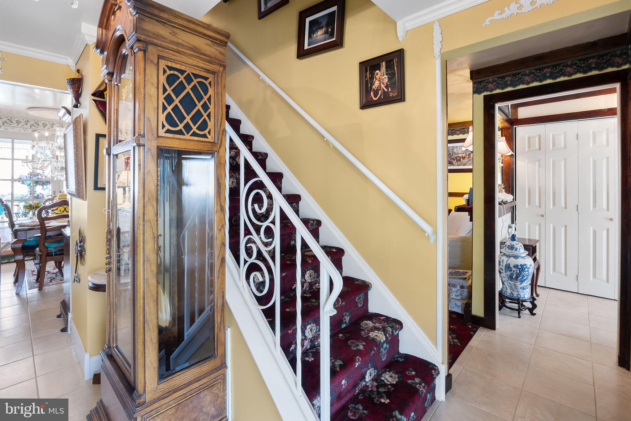 1027 Valley Road Warminster, PA 18974 - Photo 5 of 44 Gallery Image 5