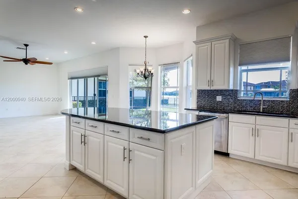 $6,900 | 8630 Lakeside Bend, Parkland, FL 33076