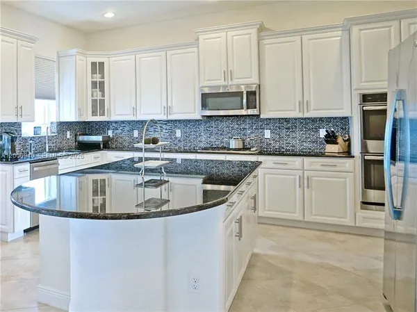 $6,900 | 8630 Lakeside Bend, Parkland, FL 33076