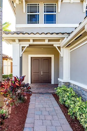 $6,900 | 8630 Lakeside Bend, Parkland, FL 33076