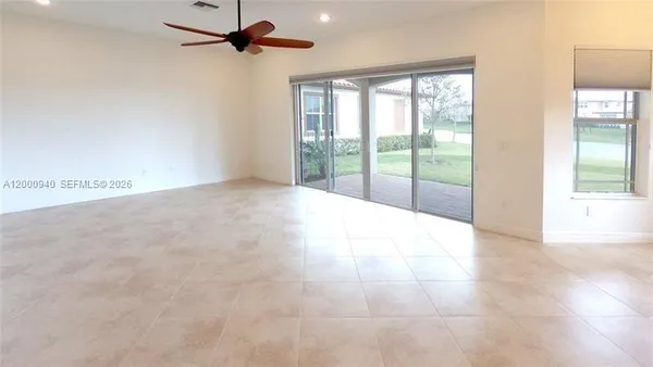 $6,900 | 8630 Lakeside Bend, Parkland, FL 33076