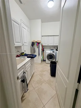 $6,900 | 8630 Lakeside Bend, Parkland, FL 33076