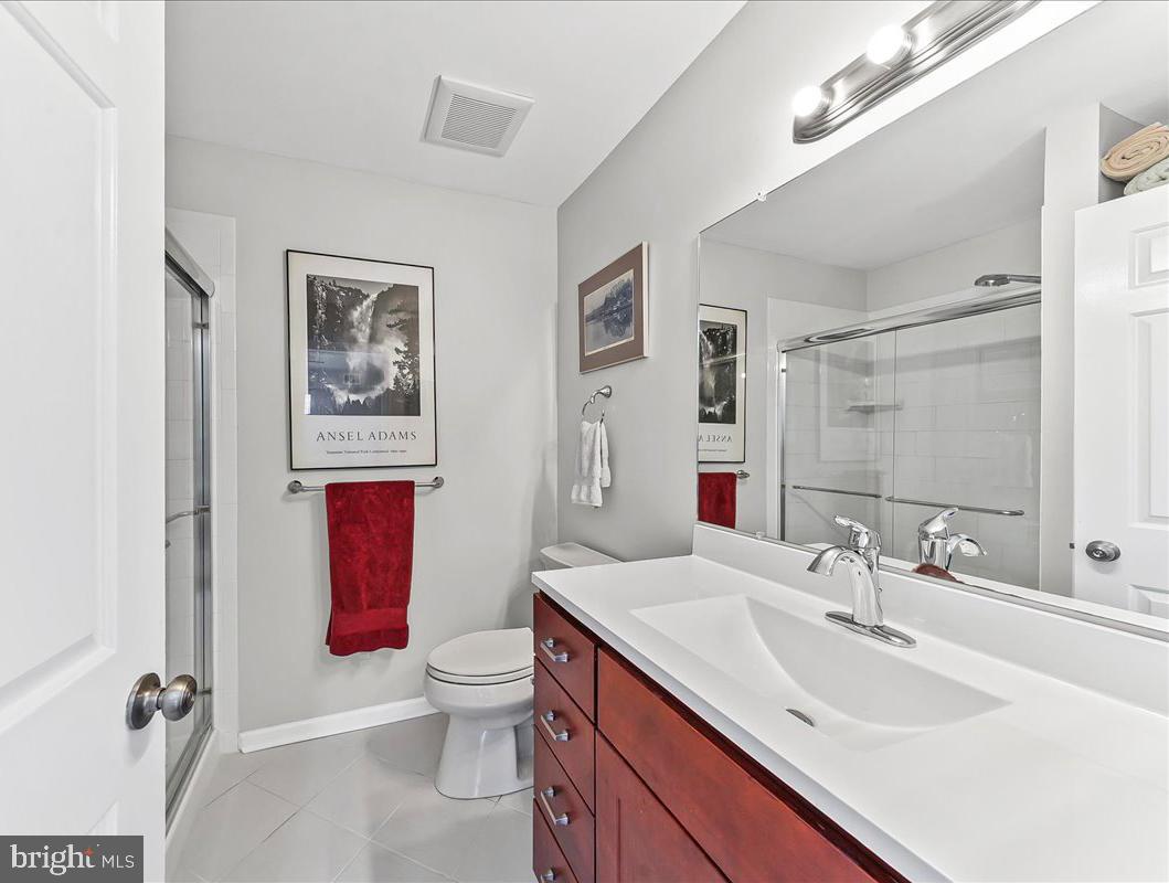 76 Le Forge Court, Unit 76 Chesterbrook, PA 19087 - Photo 24 of 34 Main bath