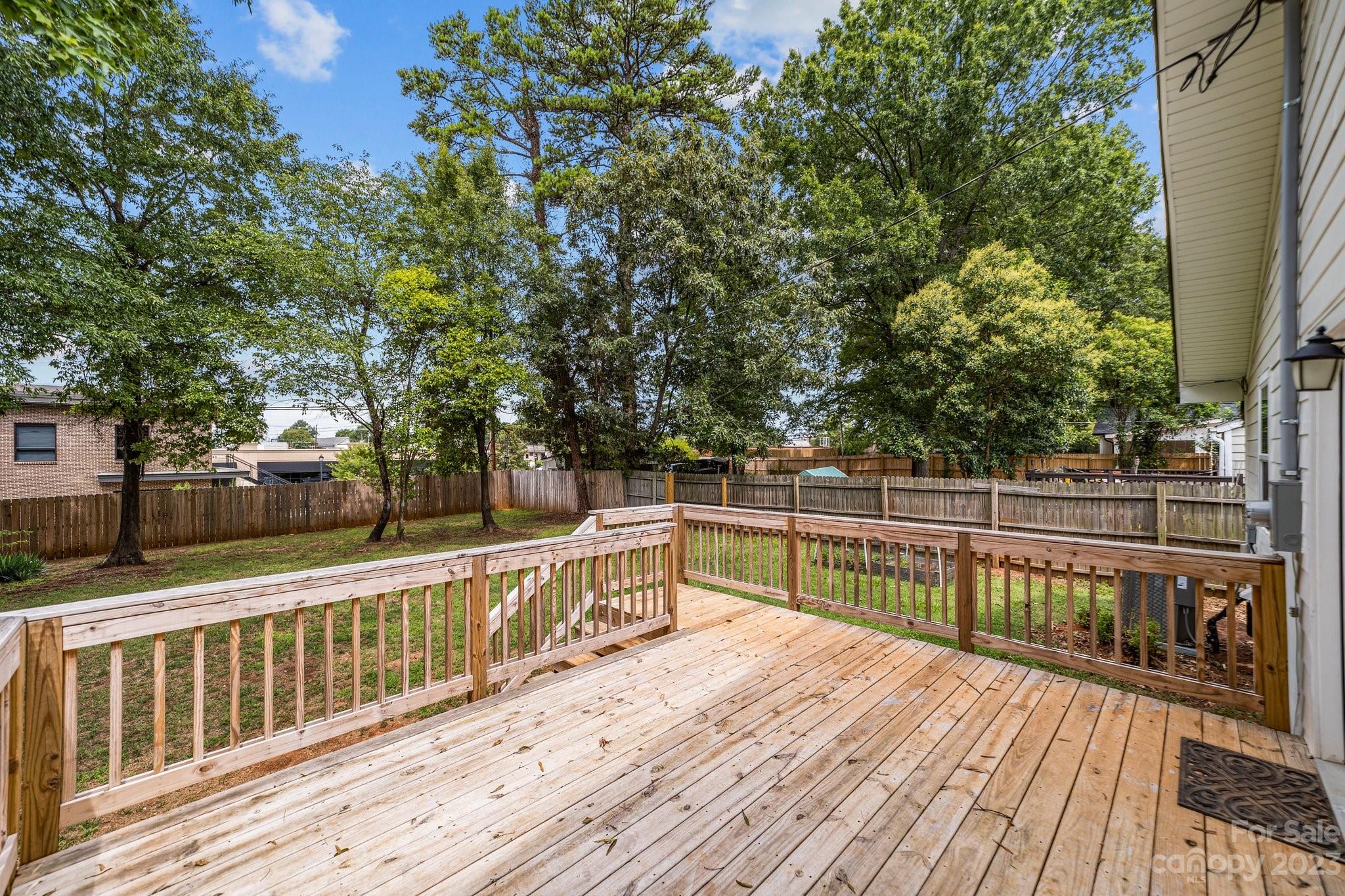 4644 Connecting Road Charlotte, NC 28209 - Photo 2 of 21