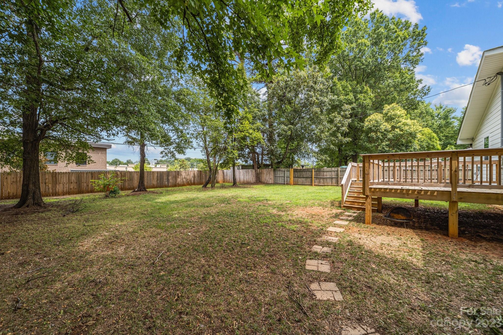 4644 Connecting Road Charlotte, NC 28209 - Photo 3 of 21