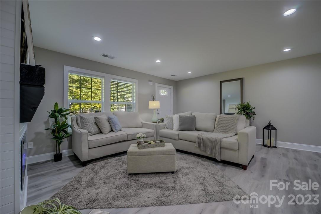 4644 Connecting Road Charlotte, NC 28209 - Photo 9 of 21