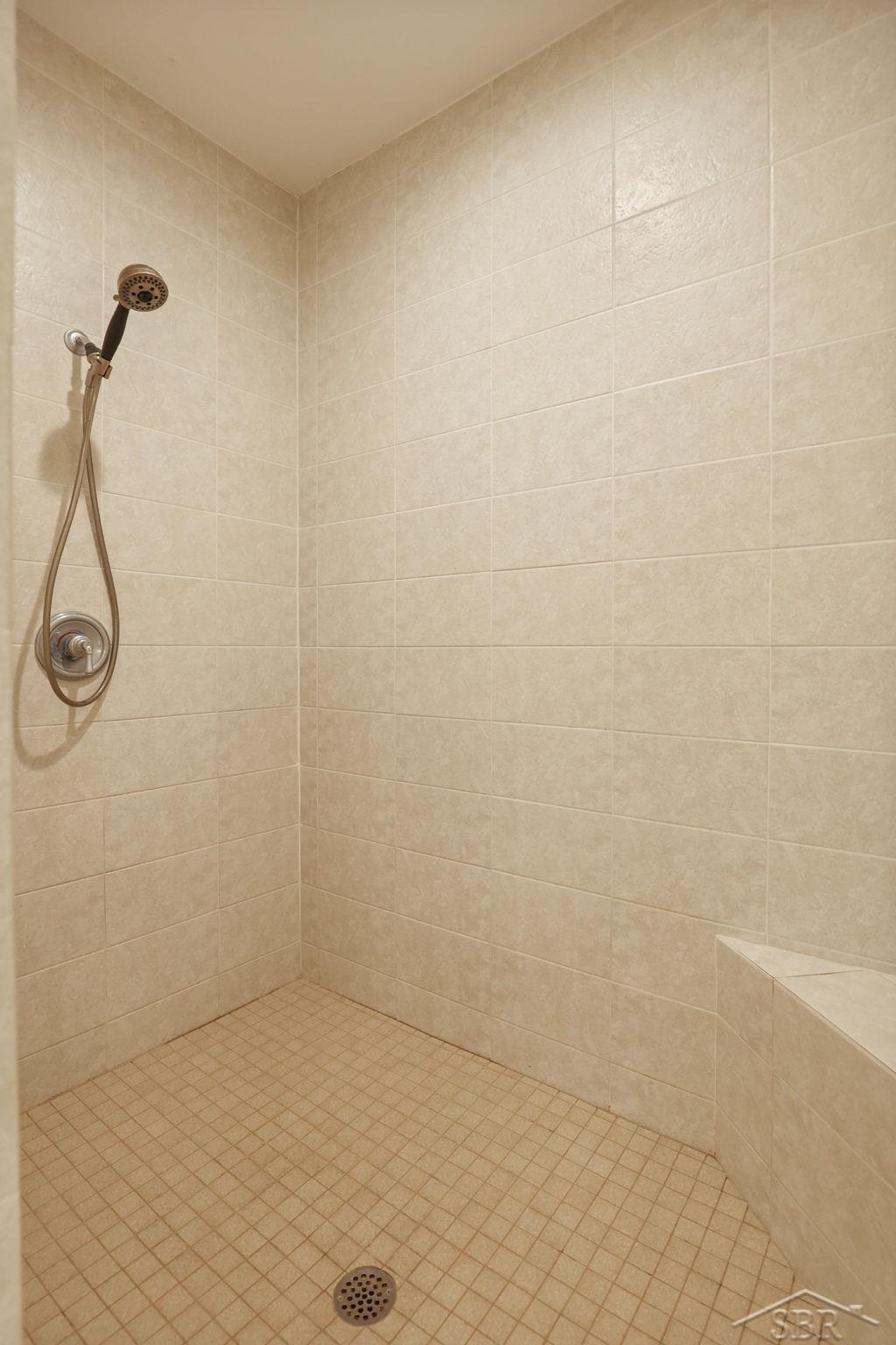 544 East Monroe Road Midland, MI 48642 - Photo 42 of 97 50119790-41.JPG
