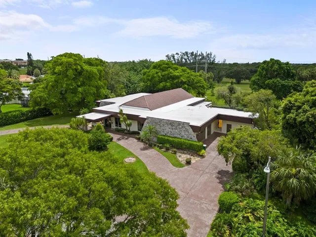 $1,470,000 | 5304 Woodlands Boulevard, Tamarac, FL 33319