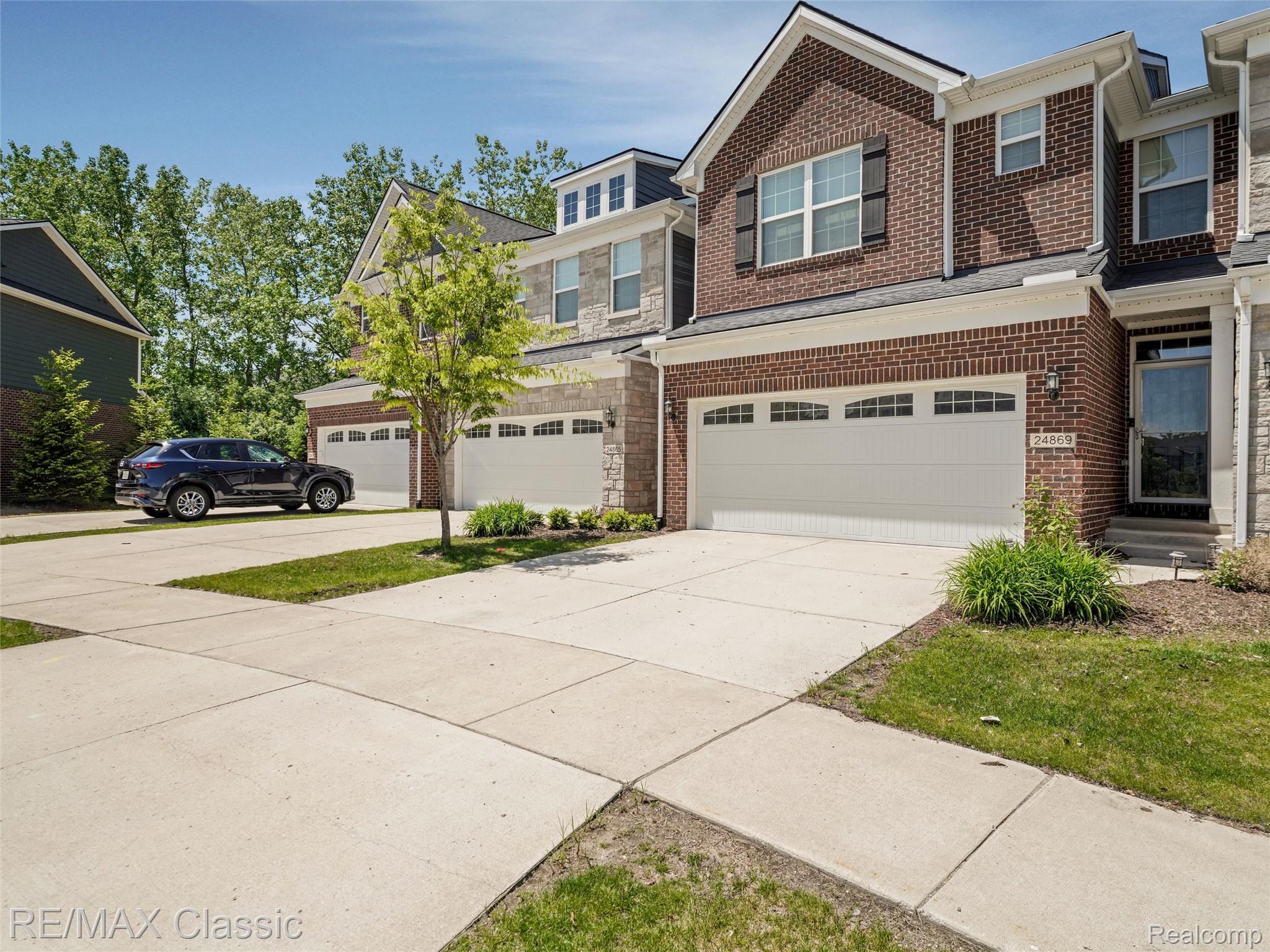 24869 Ivy Road Novi, MI 48375 - Photo 3 of 31 Front Elevation