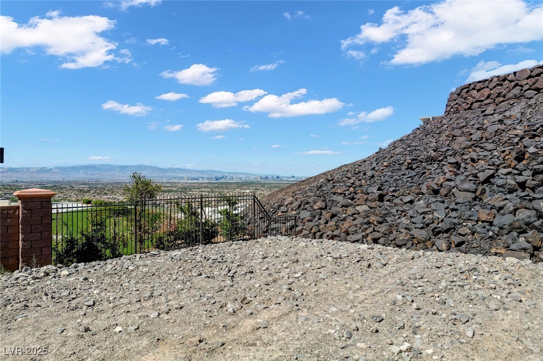 571 Cityview Ridge Drive Henderson, NV 89012 - Photo 20 of 23