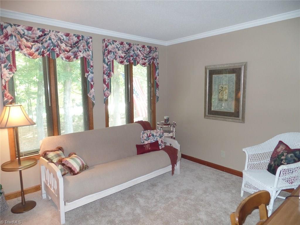 5006 Rambling Road Greensboro, NC 27409 - Photo 19 of 26