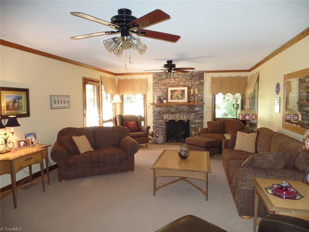 5006 Rambling Road Greensboro, NC 27409 - Photo 3 of 26