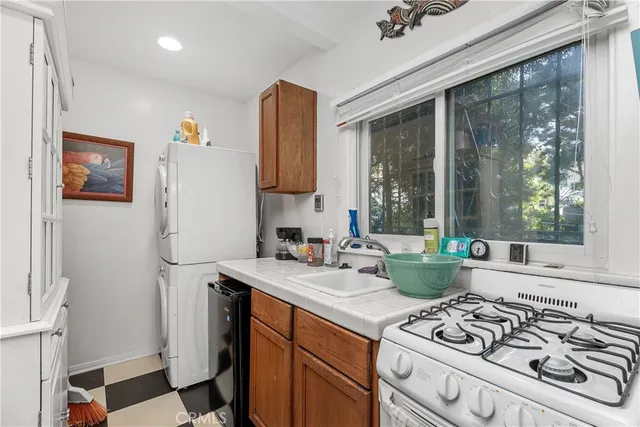 $1,199,995 | 36 Hermosa Avenue, Long Beach, CA 90802