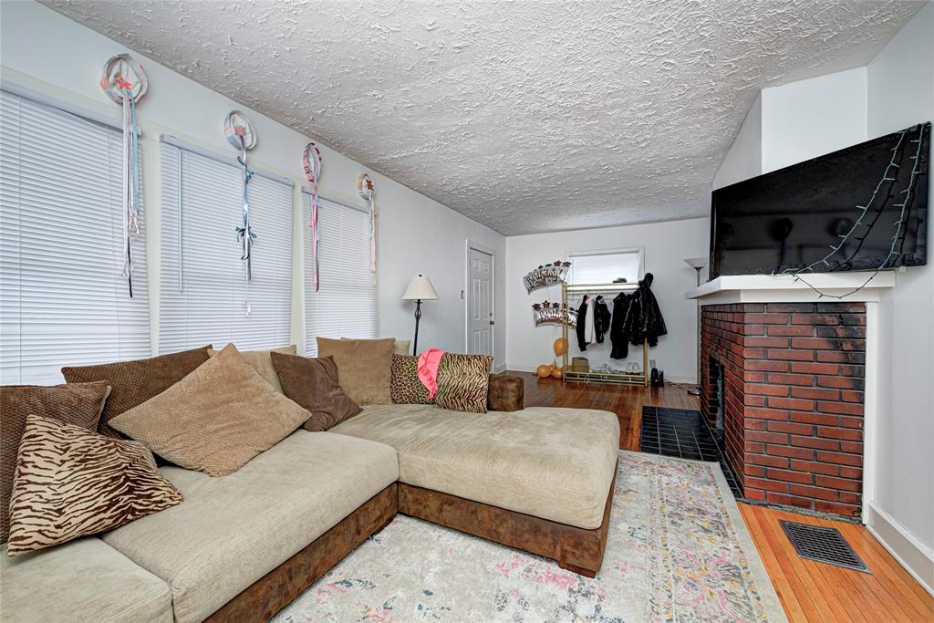 730 Berkley Road Indianapolis, IN 46208 - Photo 3 of 25