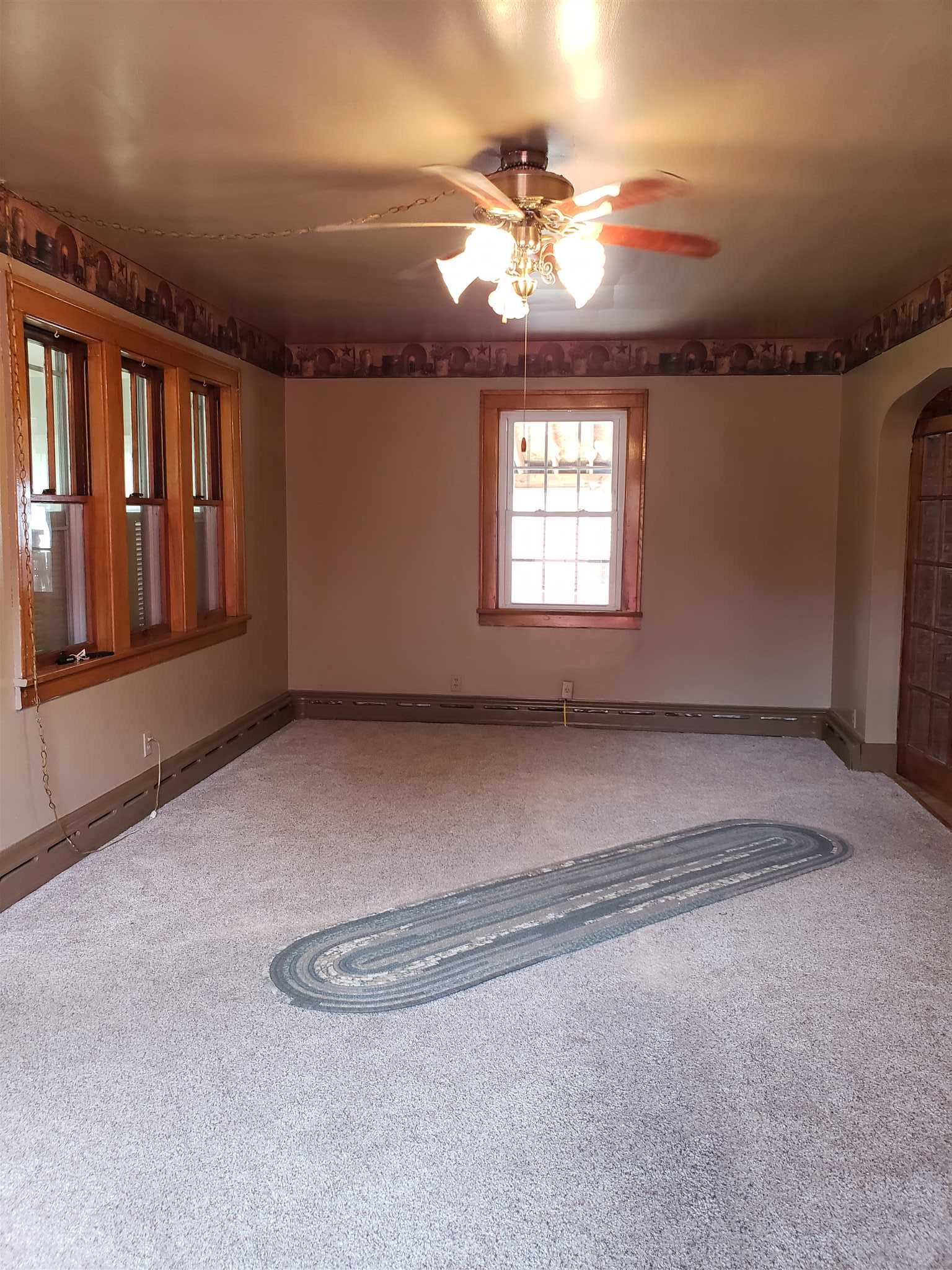 329 South 1st Street Decatur, IN 46733 - Photo 4 of 33