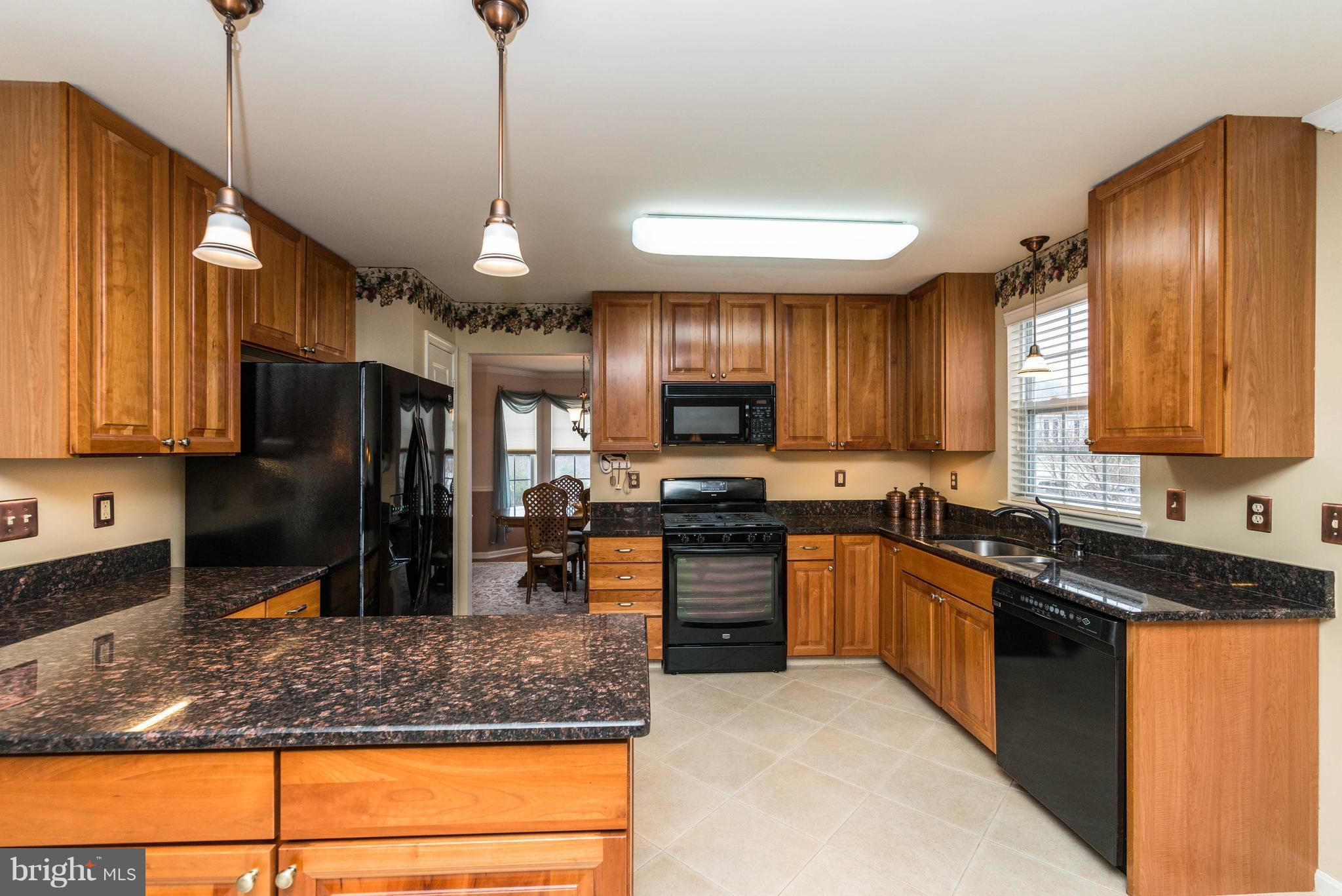 2805 Bachman Road Manchester, MD 21102 - Photo 3 of 30 Spacious gourmet kitchen w 5 burner gas stove.