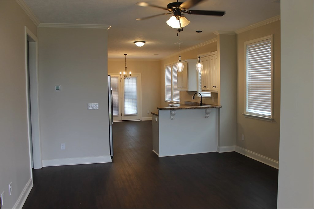 1215 Perry Avenue Augusta, GA 30901 - Photo 3 of 20 Gallery Image 3