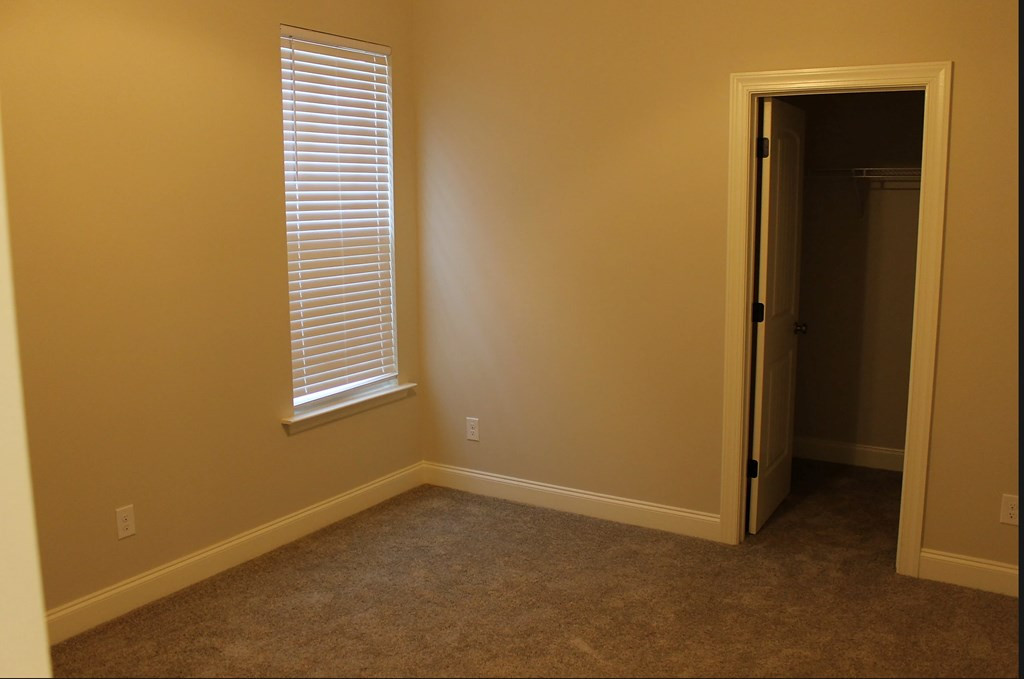 1215 Perry Avenue Augusta, GA 30901 - Photo 9 of 20 Gallery Image 9
