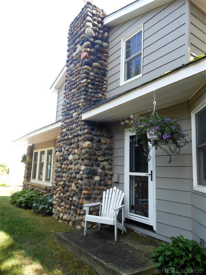 4515 Lakeshore Road Lexington, MI 48450 - Photo 18 of 39 31325798-17.JPG