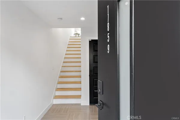 $5,995 | 11858 West Flower Ln Valley Village, Valley Village, CA 91607