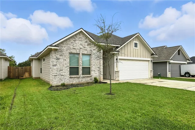 $2,200 | 2862 Messenger Way, Bryan, TX 77803