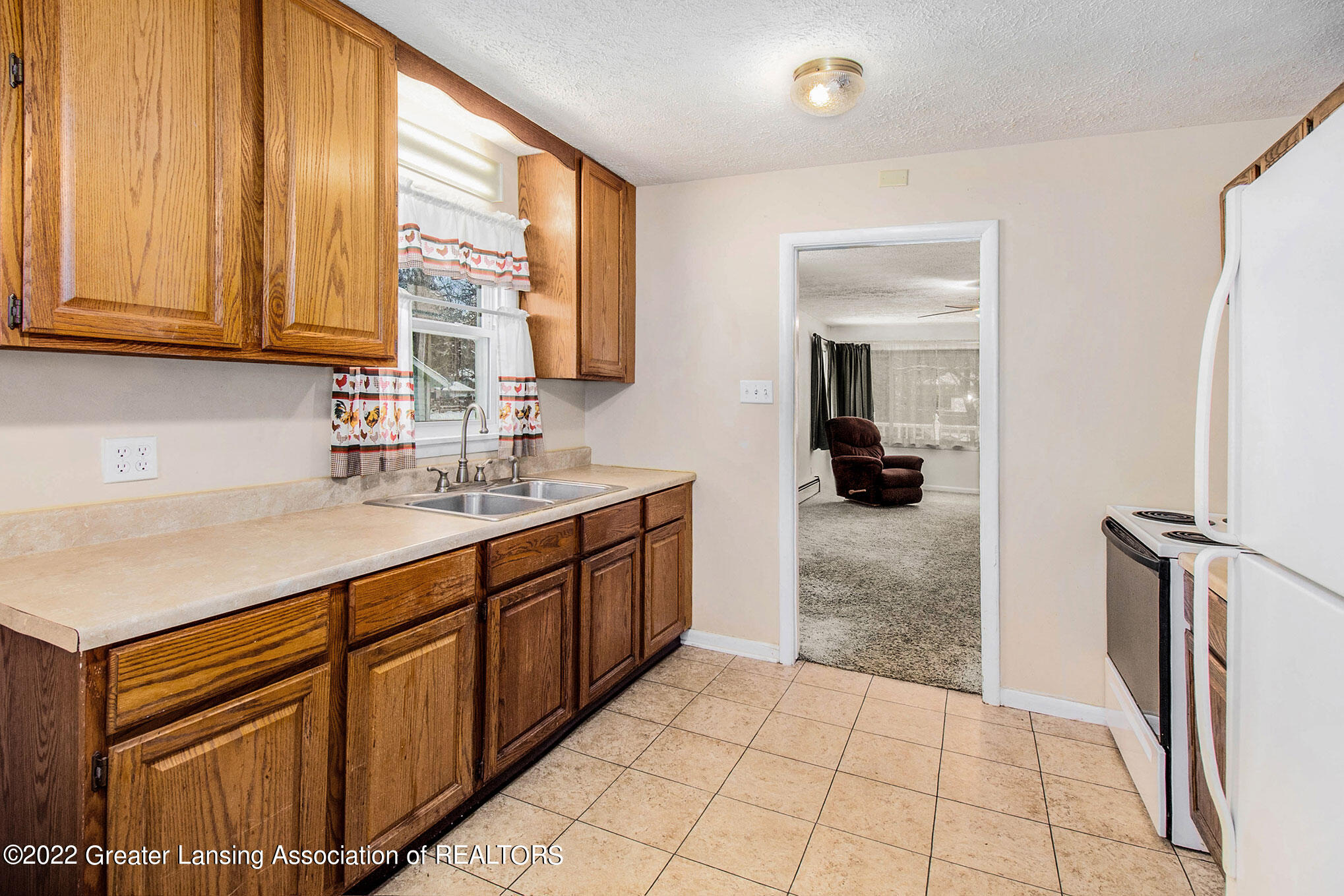 117 East Cavanaugh Road Lansing, MI 48910 - Photo 7 of 21 7