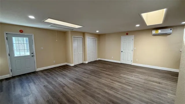 $8,500 | 3620 East Tampa Circle, Tampa, FL 33629